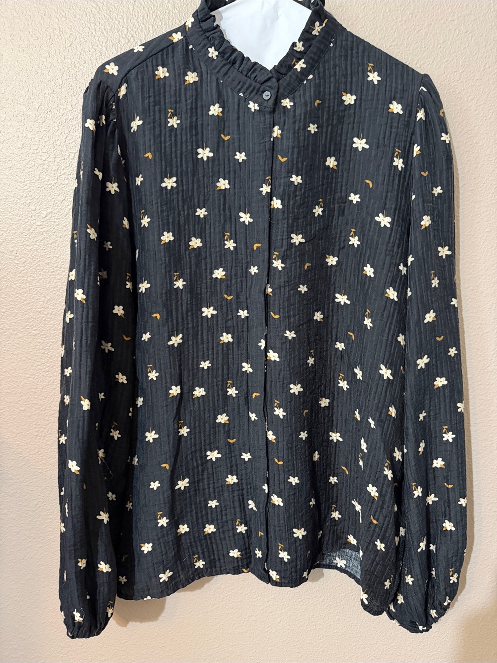 Women's Black Floral Ruffle-Neck Blouse